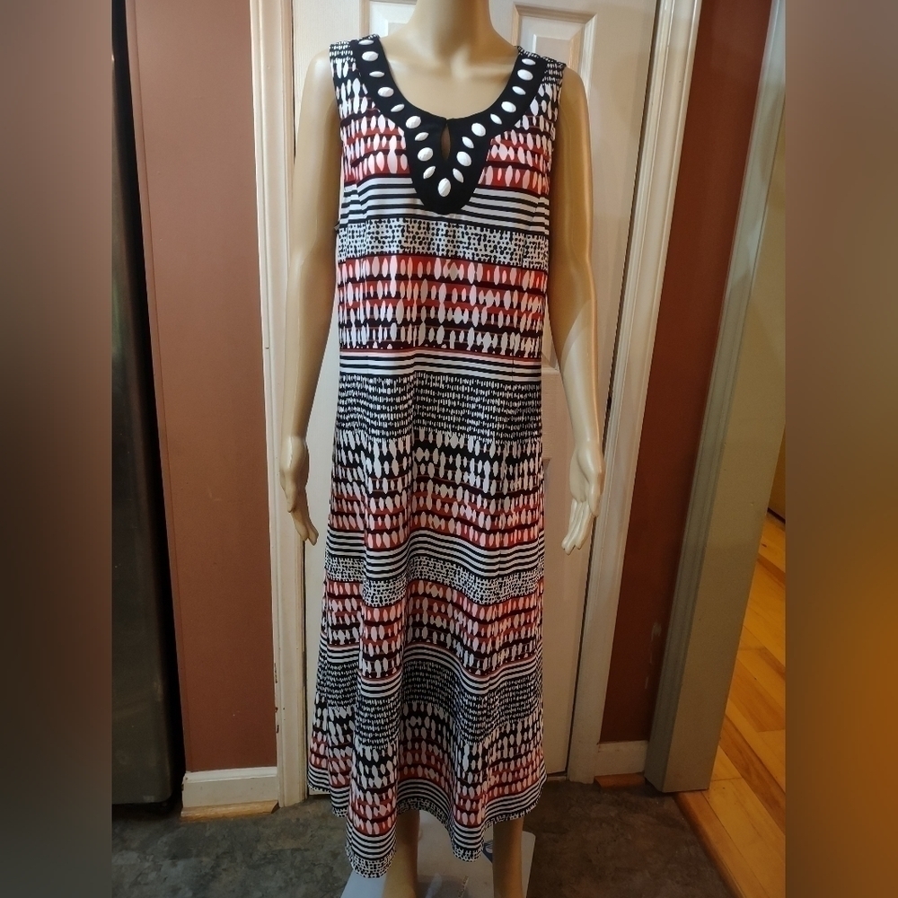 Chelsea suite women's plus size 16 sleeveless dress